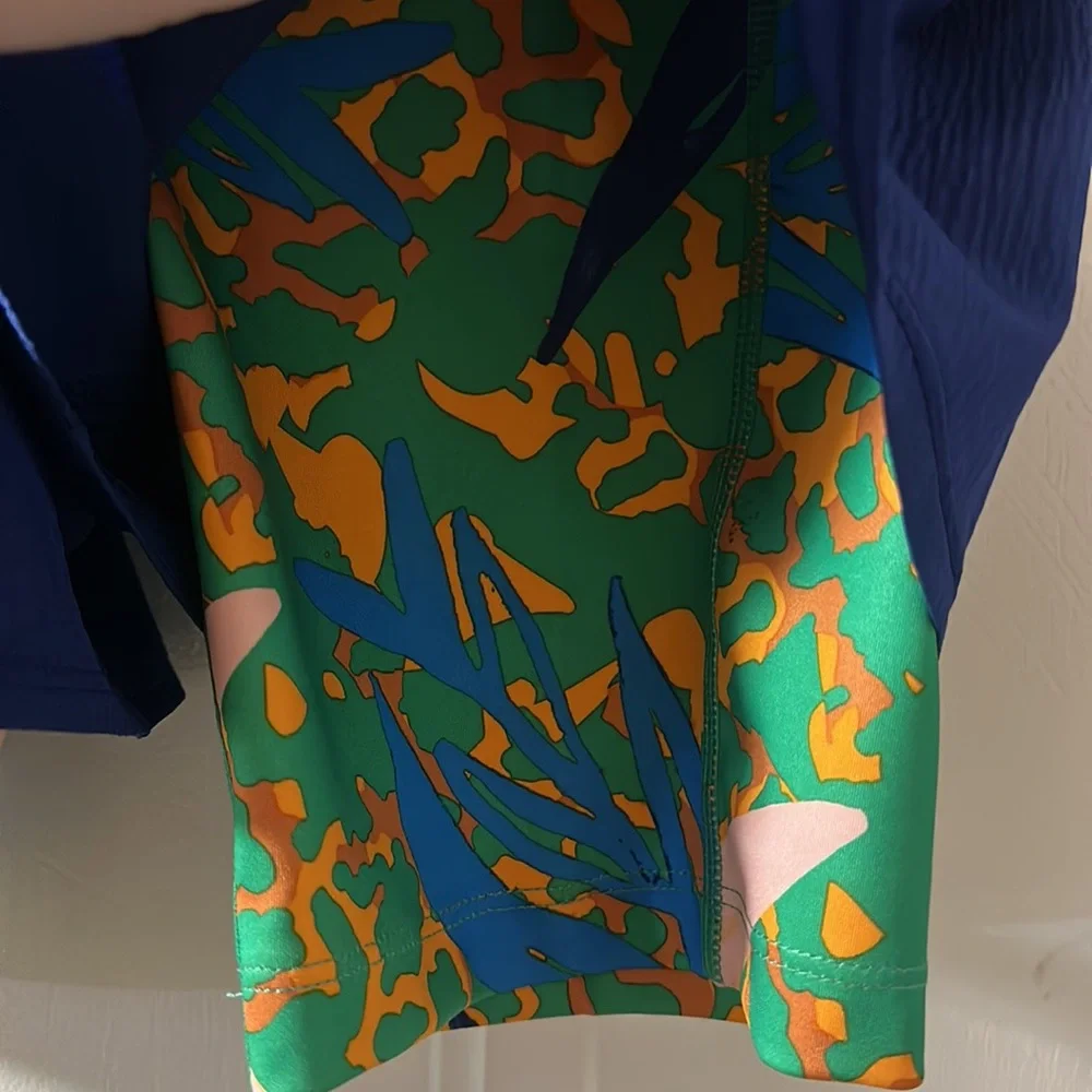 Nike 2-in-1 Woven Running Shorts: BLUE/GREEN: NEW WITH TAGS: SIZE LARGE